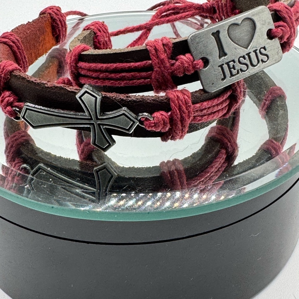 Bracelet set of 2 I ♥️ Jesus & a cross adjustable for the perfect fit